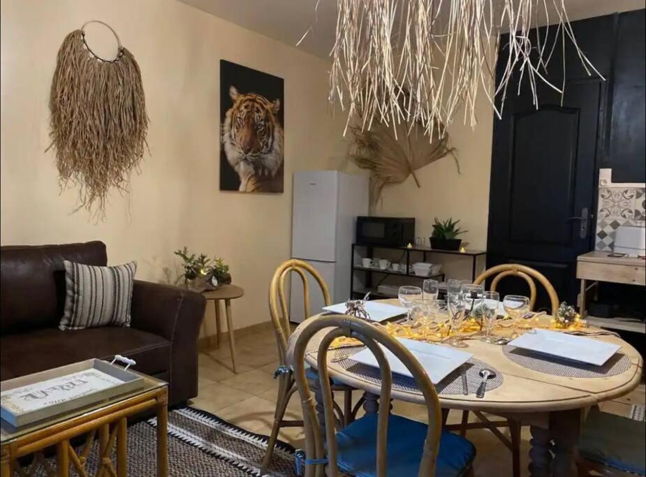 Gite De Kim Ferques Bagian luar foto